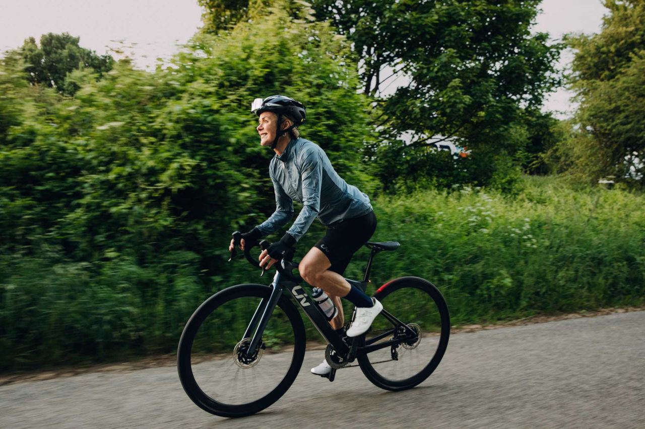 Descubre las bicicletas de carretera el&eacute;ctricas m&aacute;s destacadas para 2025