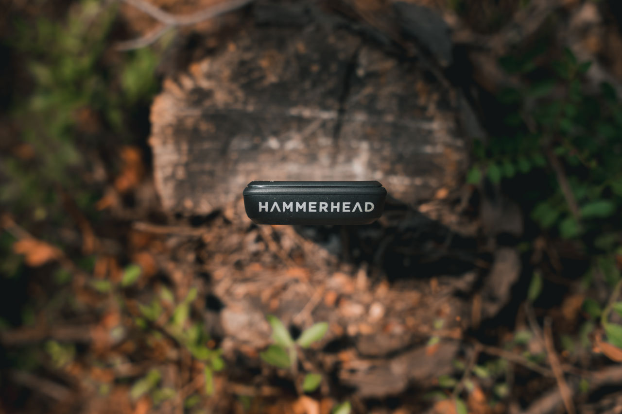 Explora la excelencia en navegaci&oacute;n: GPS Hammerhead Karoo