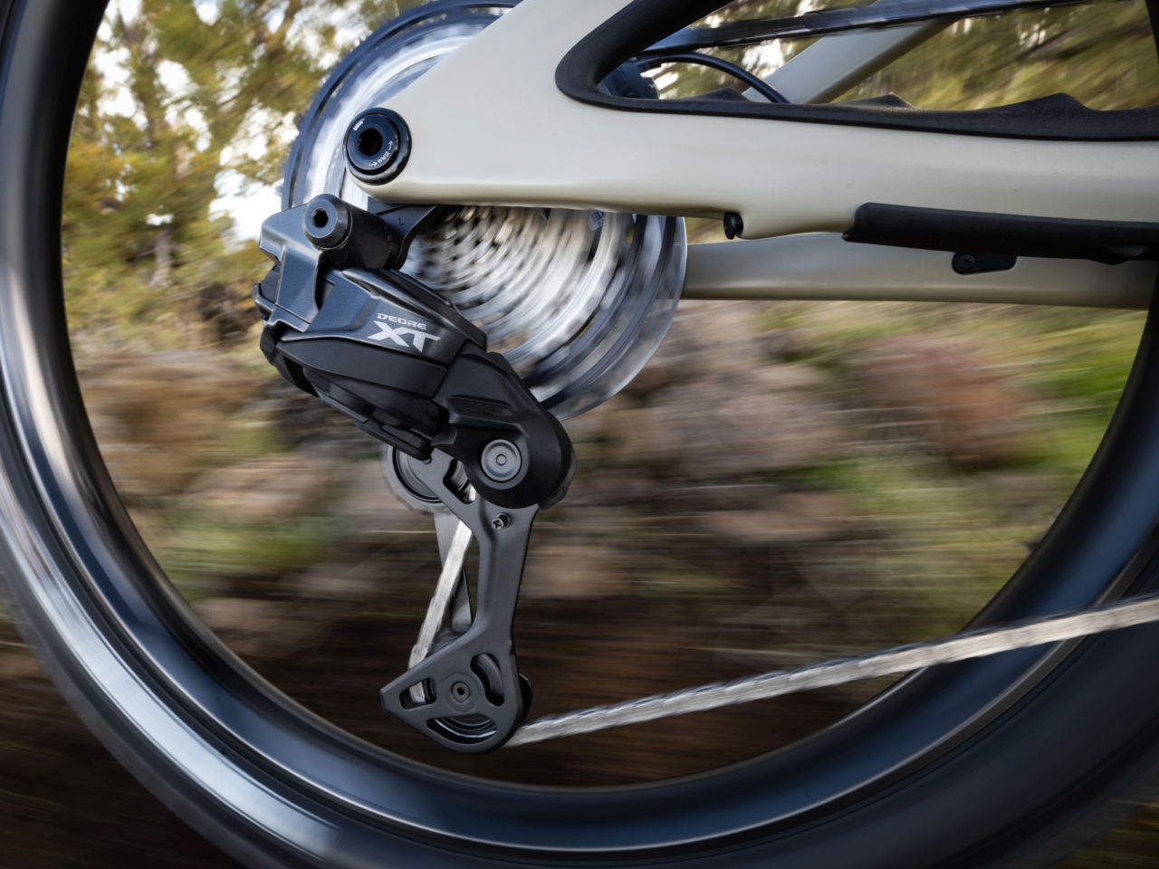 Shimano XT Di2: El cambio electr&oacute;nico llega al MTB sin cables y sin l&iacute;mites