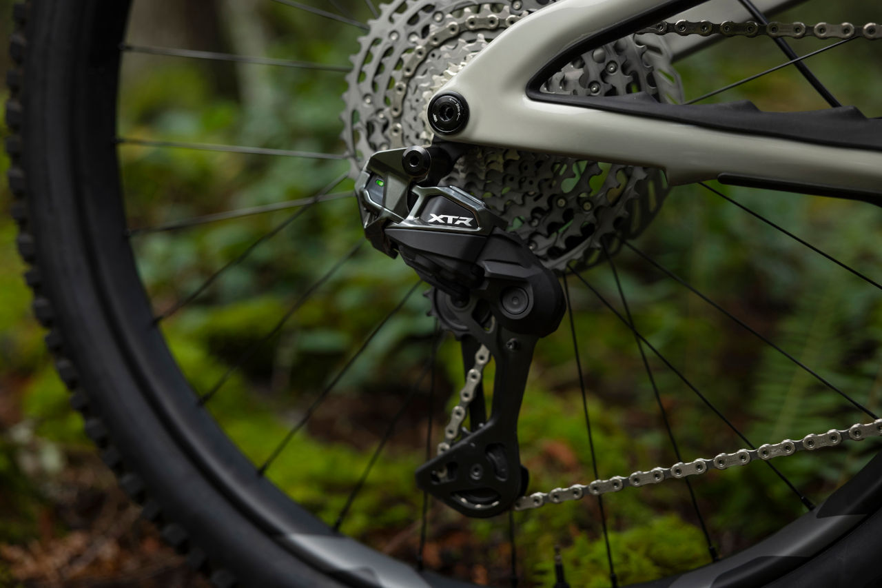 Shimano XTR M9200 Di2: llega el grupo electr&oacute;nico e inal&aacute;mbrico al MTB