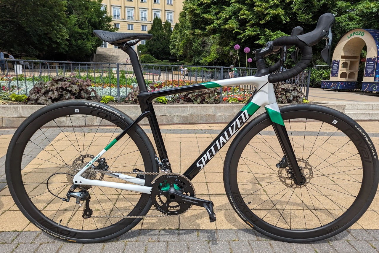 Duelo en el pavé: Specialized Roubaix 22 y Roubaix 23