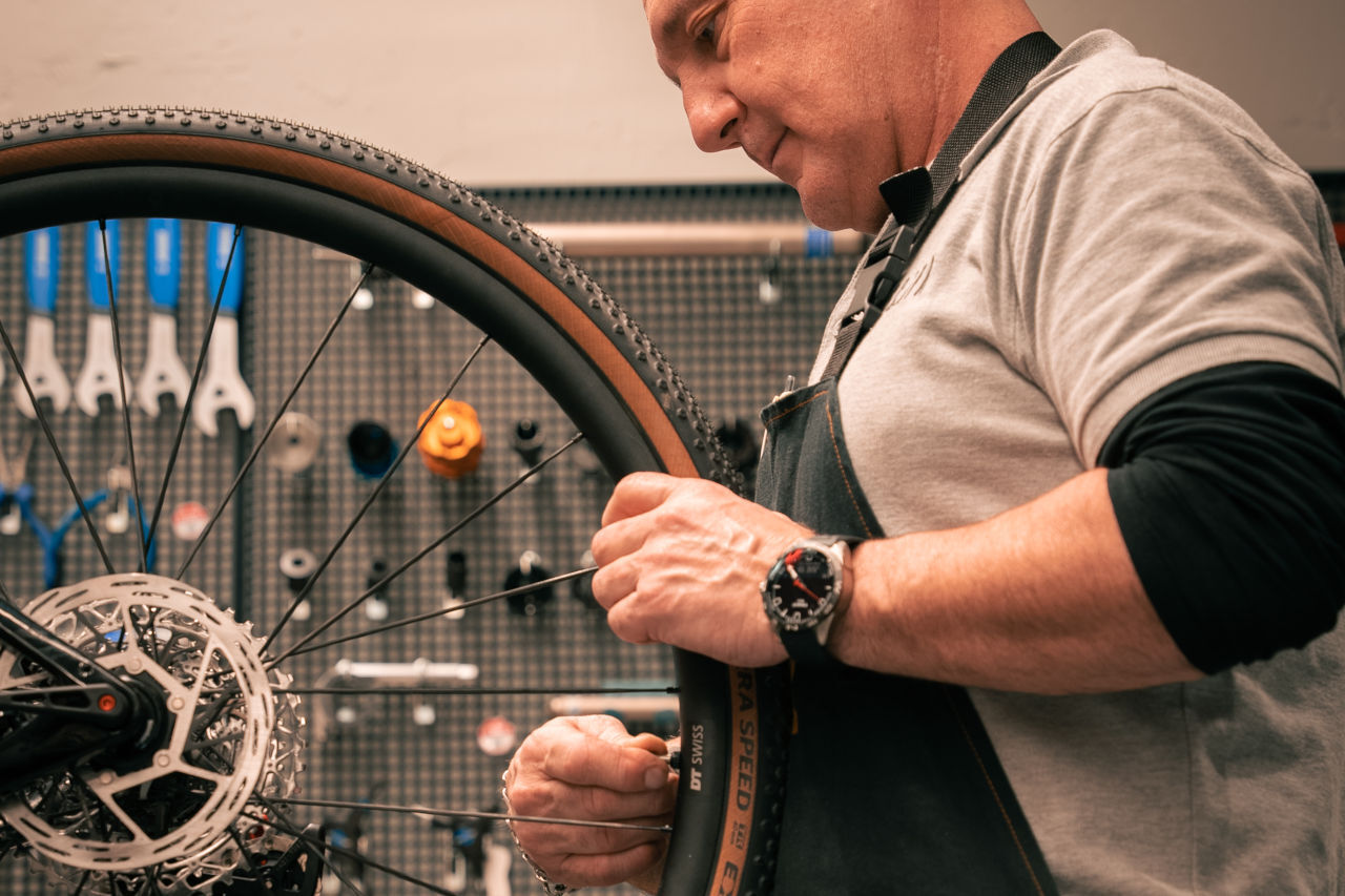 Gu&iacute;a para el cuidado de tus ruedas de bicicleta y reparaciones efectivas