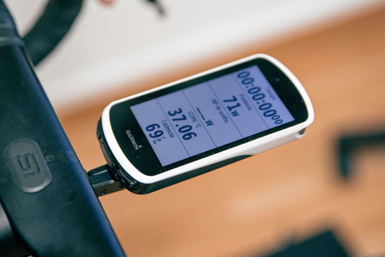 Mejora tu rendimiento en la bici: Entrenamientos con calor con CORE Sensor
