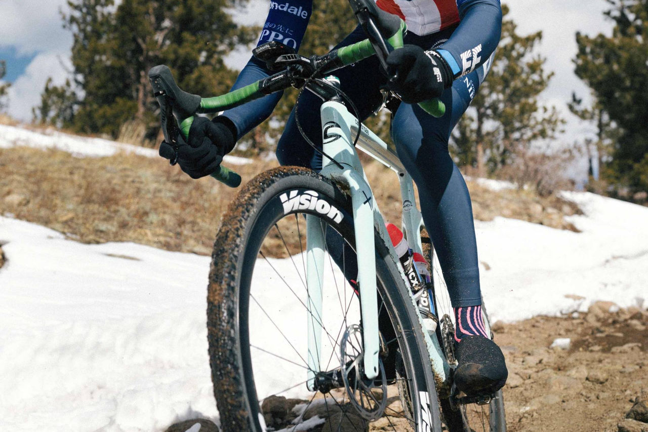 Comparativa gravel: Orbea Terra vs Cannondale SuperSix EVO SE